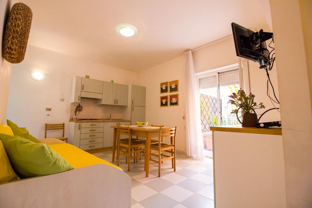 Residence Del Mare Casesicule Санта Мария дел Фокало Екстериор снимка