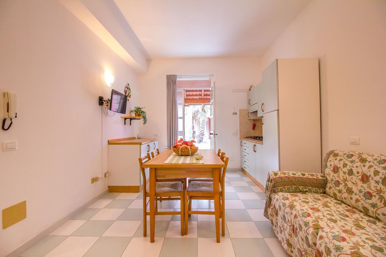 Residence Del Mare Casesicule Санта Мария дел Фокало Екстериор снимка